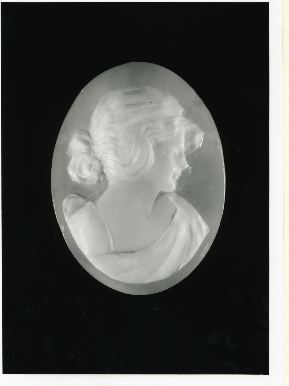 testa di donna (cammeo) - bottega napoletana (inizio sec. XX)
