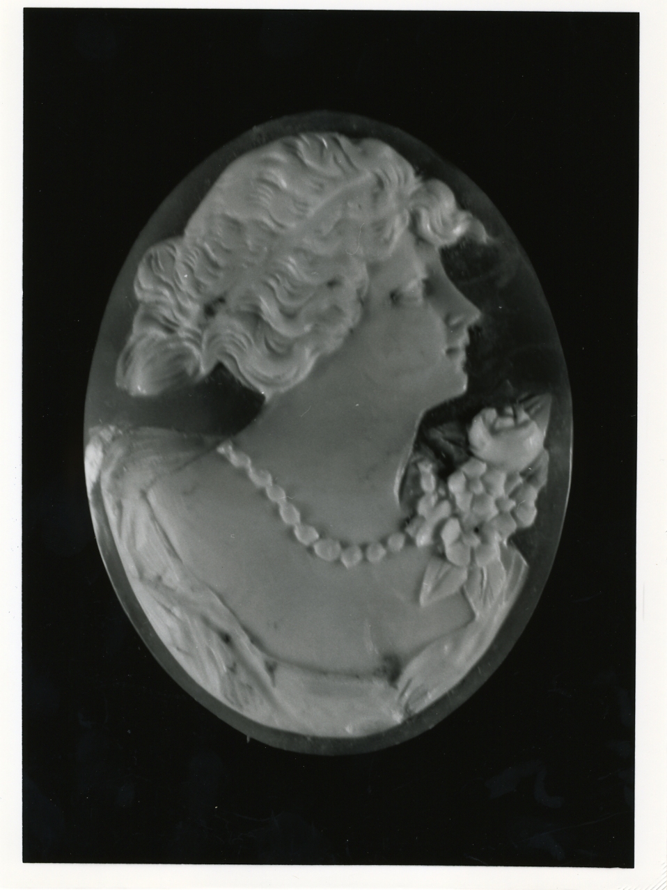 testa di donna (cammeo) - bottega napoletana (inizio sec. XX)
