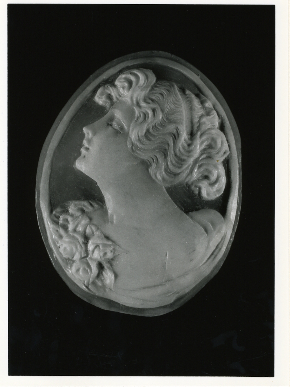 testa di donna (cammeo) - bottega napoletana (inizio sec. XX)