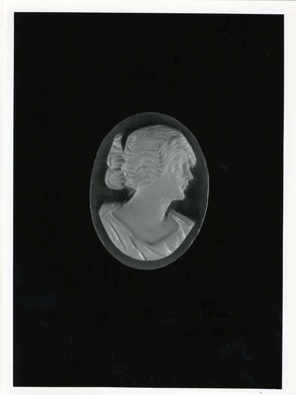 testa di donna (cammeo) - bottega napoletana (primo quarto sec. XX)