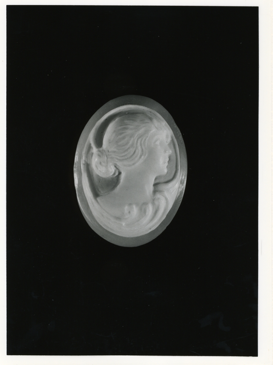 testa di donna (cammeo) - bottega napoletana (primo quarto sec. XX)