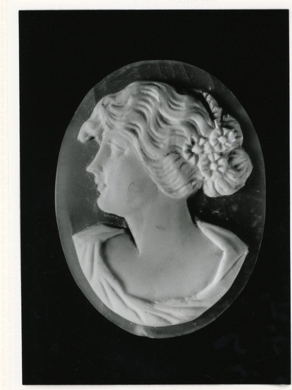 testa di donna (cammeo) - bottega napoletana (primo quarto sec. XX)