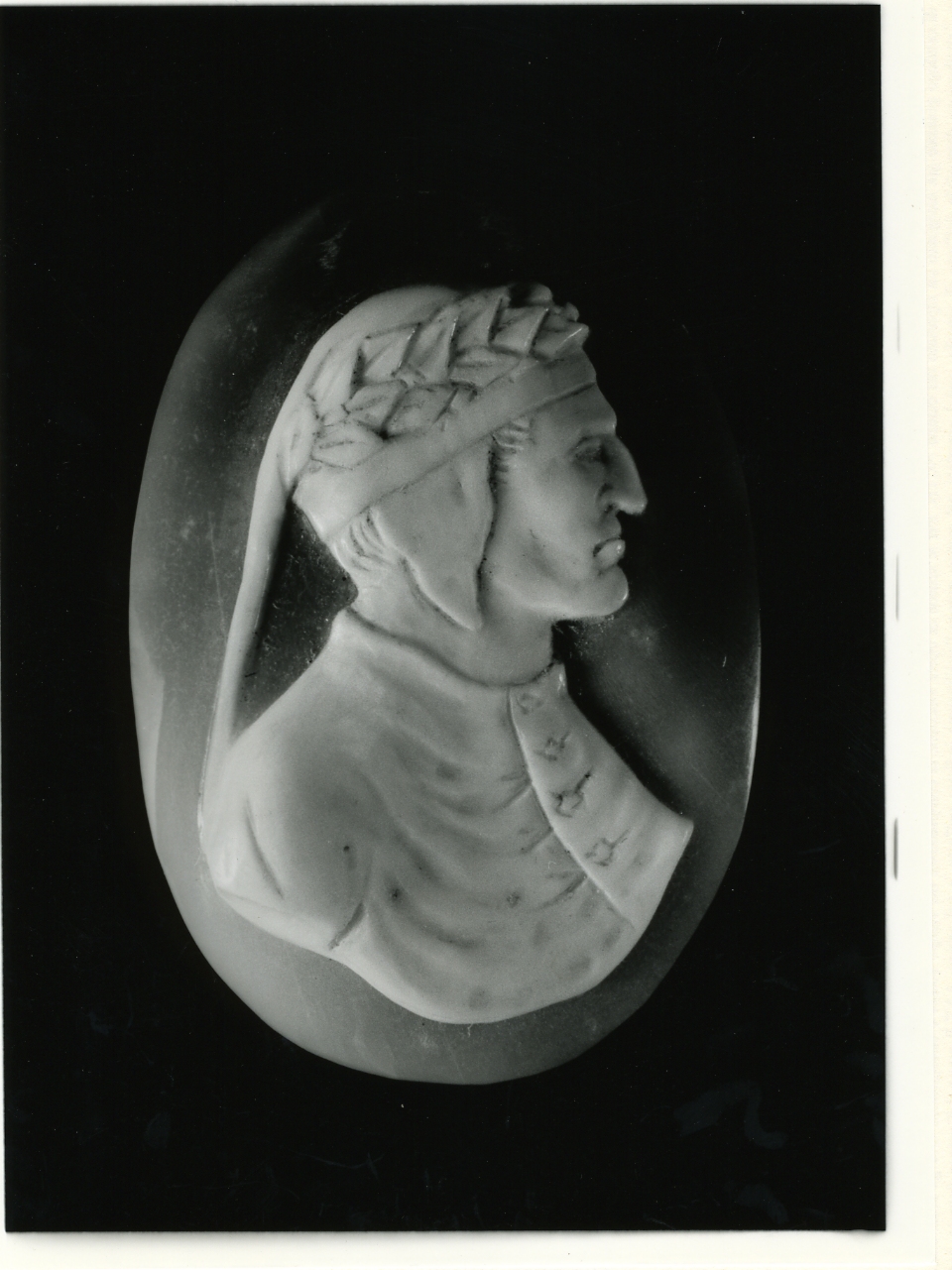 testa d'uomo di profilo (cammeo) - bottega napoletana (primo quarto sec. XX)