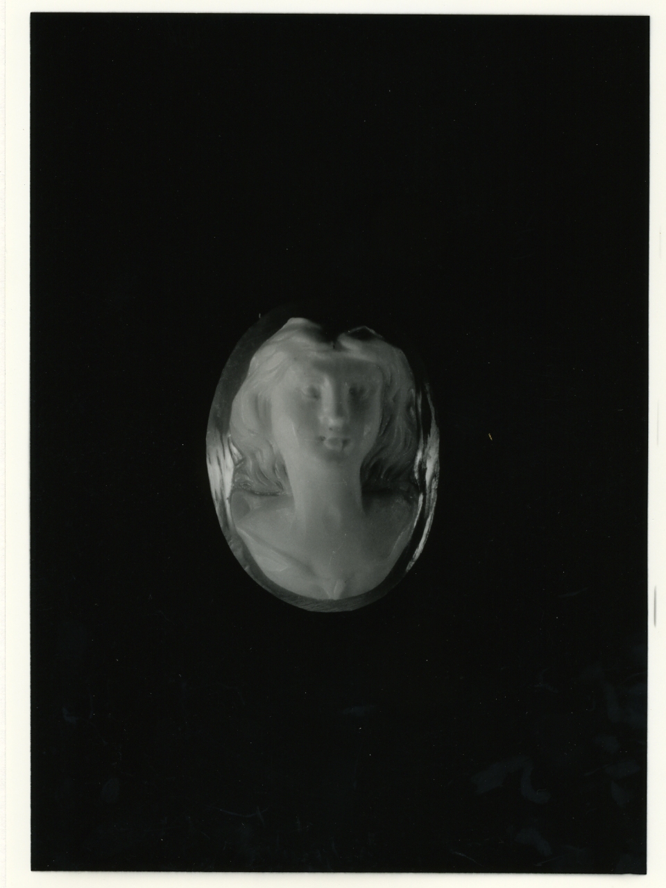 testa di donna (cammeo) - bottega napoletana (primo quarto sec. XX)