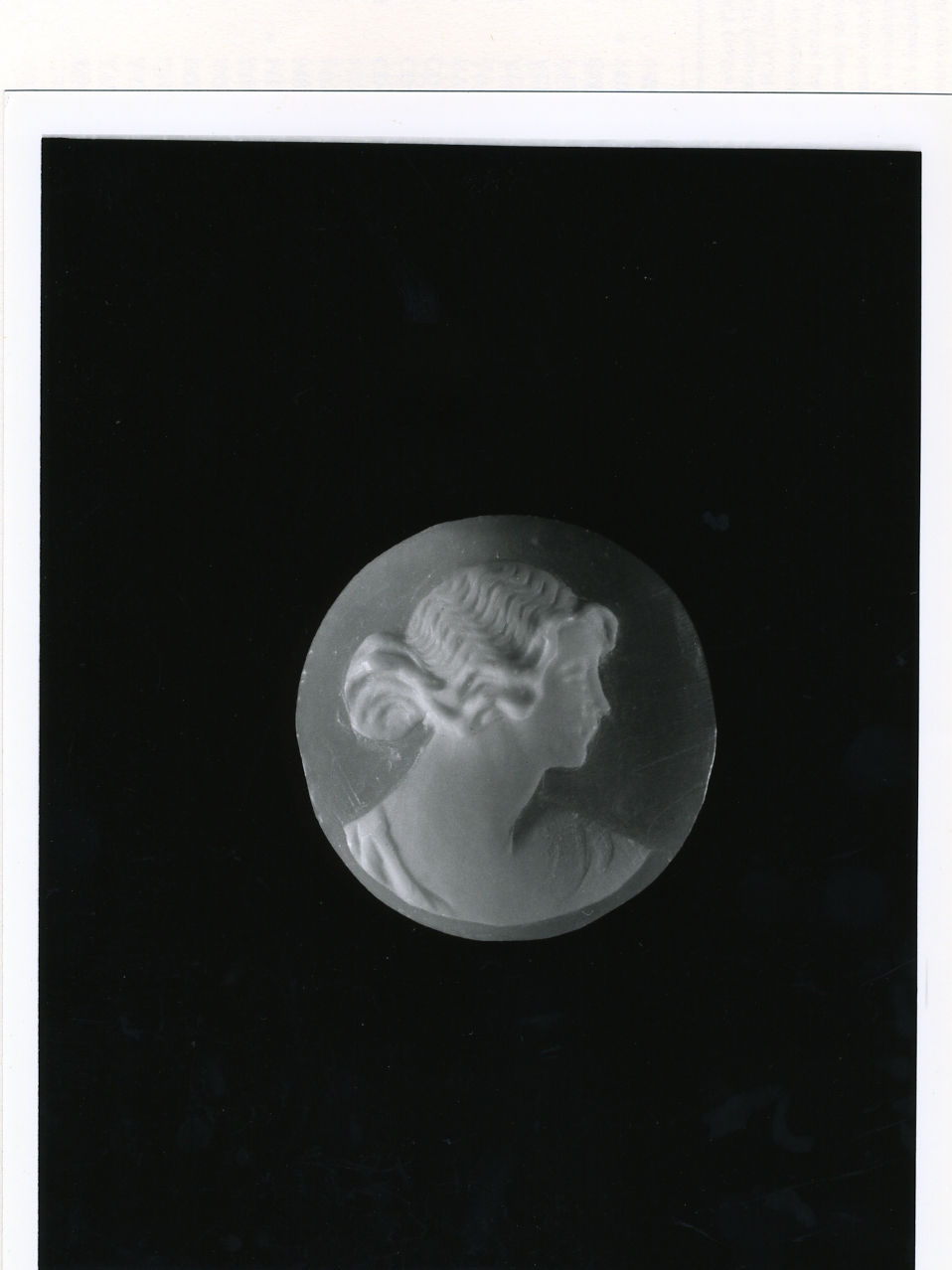 testa di donna (cammeo) - bottega napoletana (primo quarto sec. XX)