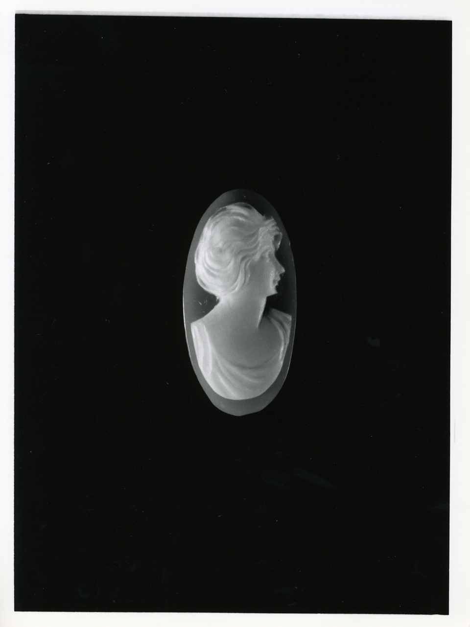 testa di donna (cammeo) - bottega napoletana (primo quarto sec. XX)
