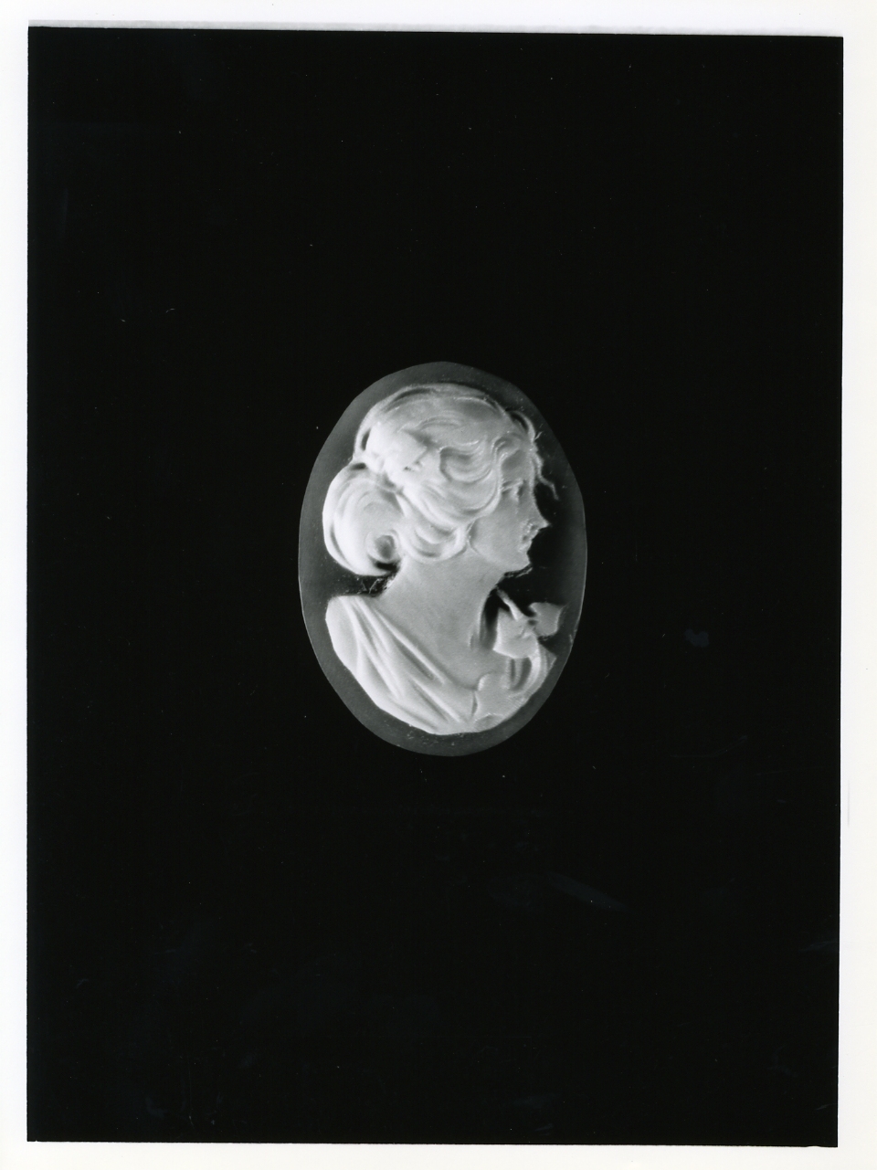 testa di donna (cammeo) - bottega napoletana (primo quarto sec. XX)