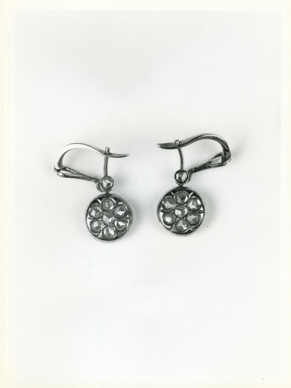 orecchino, serie - bottega napoletana (prima metà sec. XX)