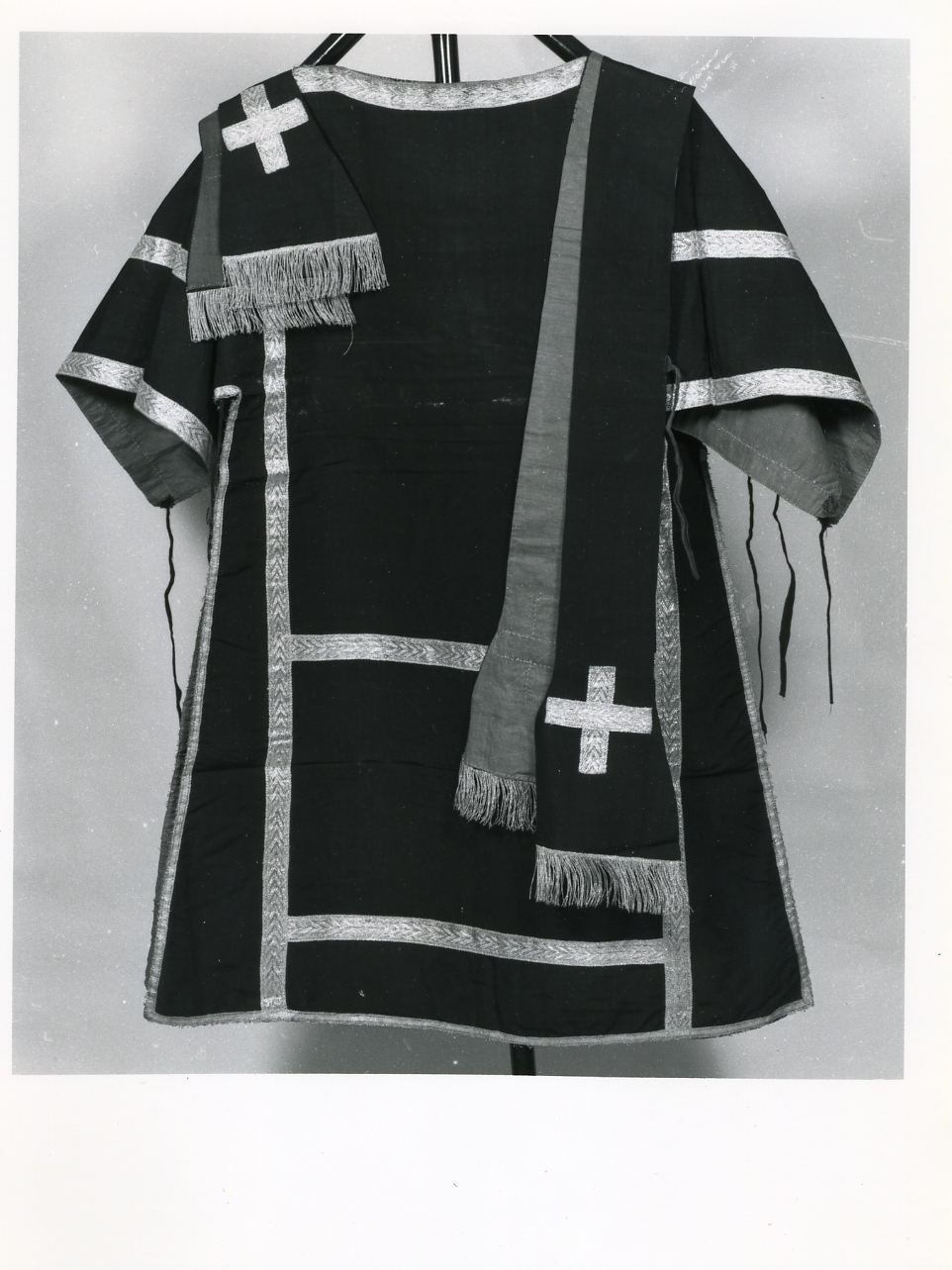 paramento liturgico, insieme - manifattura napoletana (prima metà sec. XX)