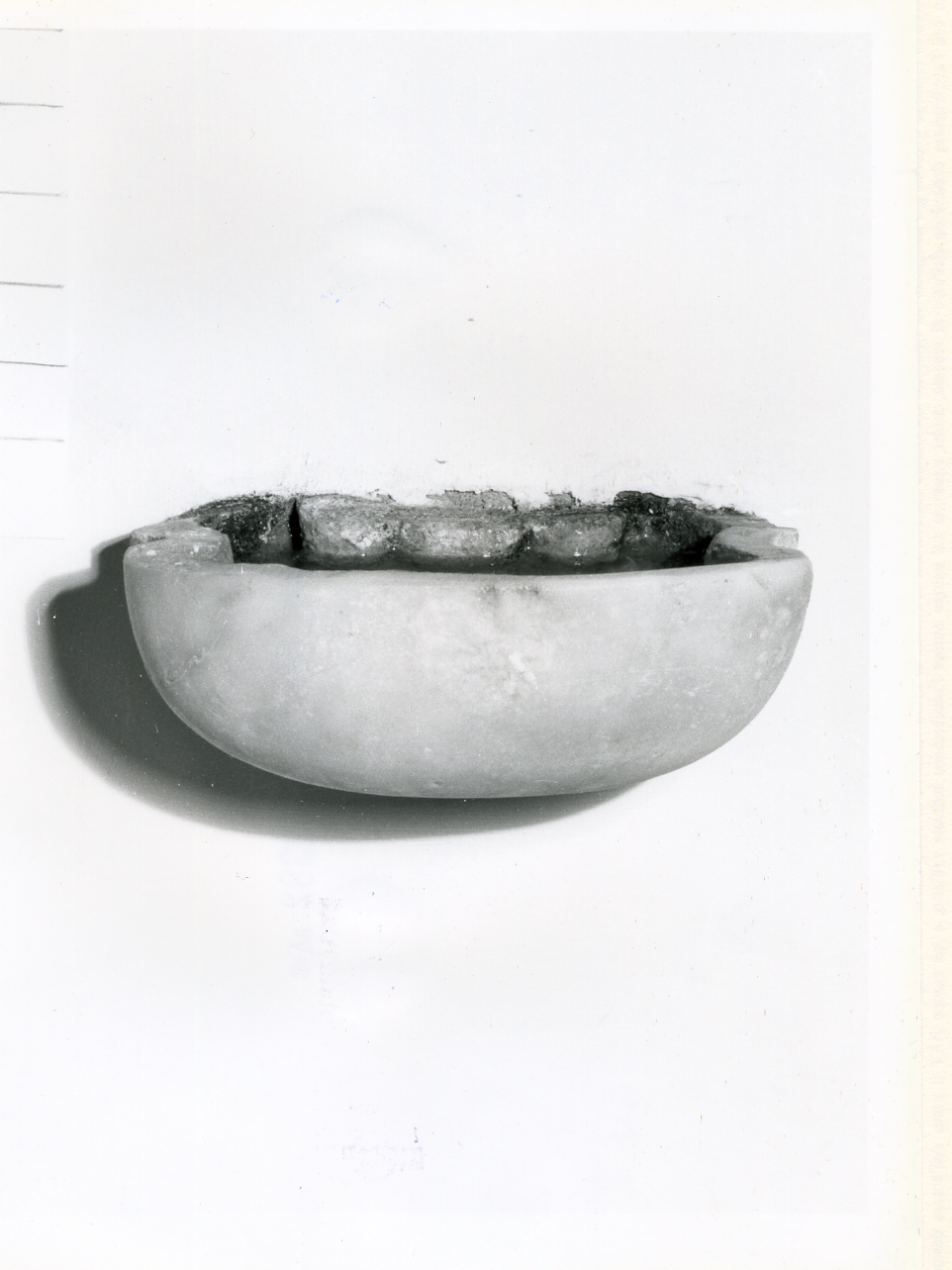 acquasantiera da parete - bottega campana (sec. XVIII)