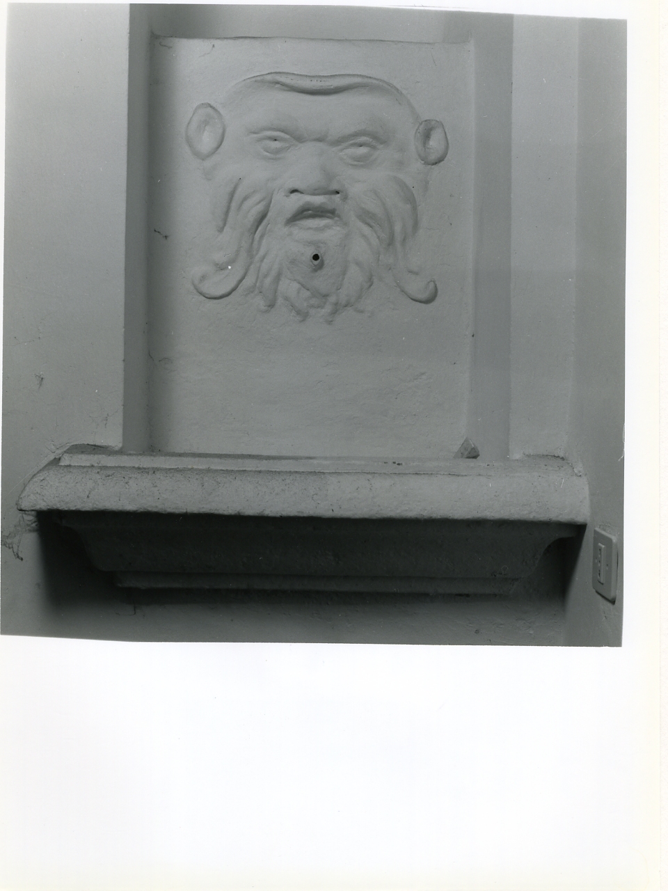 lavabo da sacrestia - bottega napoletana (sec. XVIII)