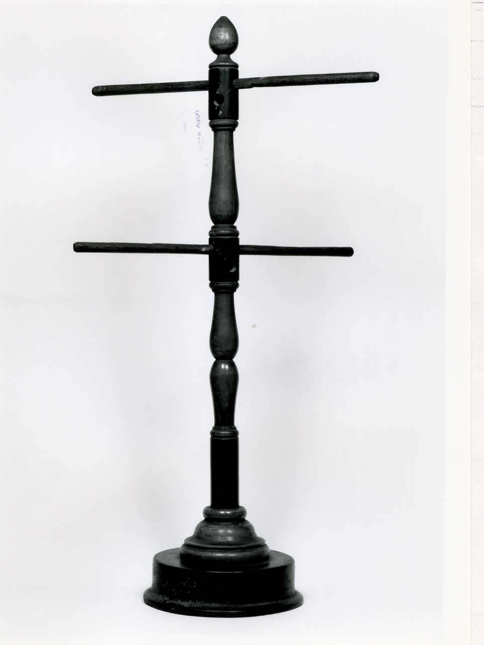 portasciugamano - bottega napoletana (metà sec. XX)