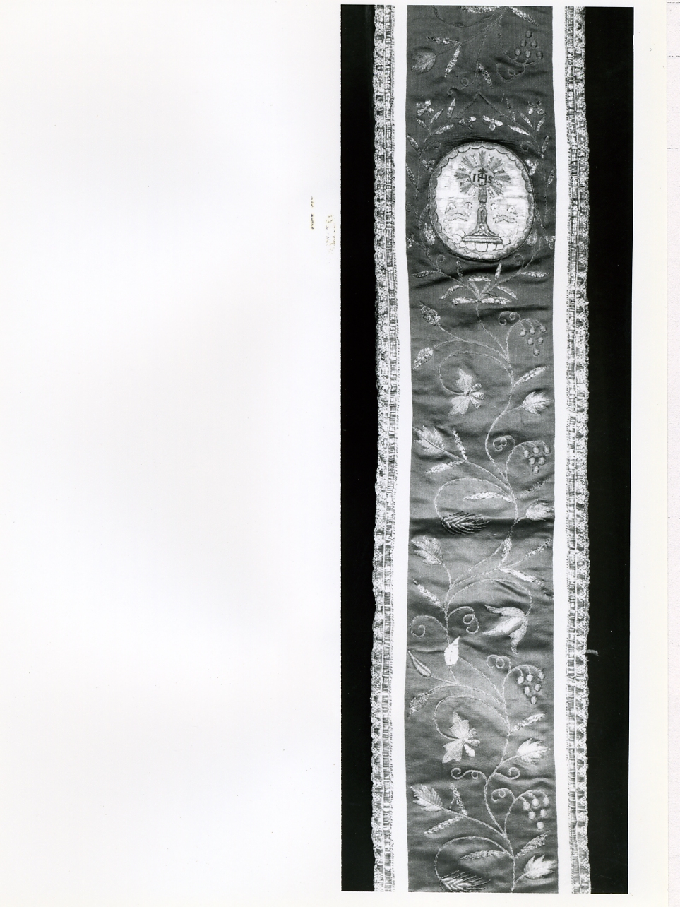 bordura - manifattura napoletana (prima metà sec. XX)