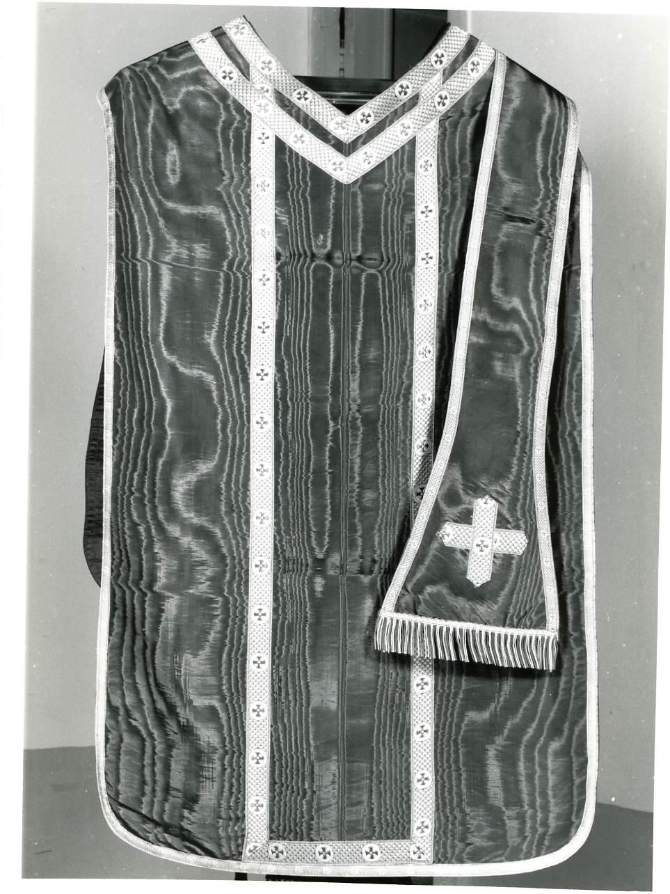 paramento liturgico, insieme - manifattura napoletana (prima metà sec. XX)