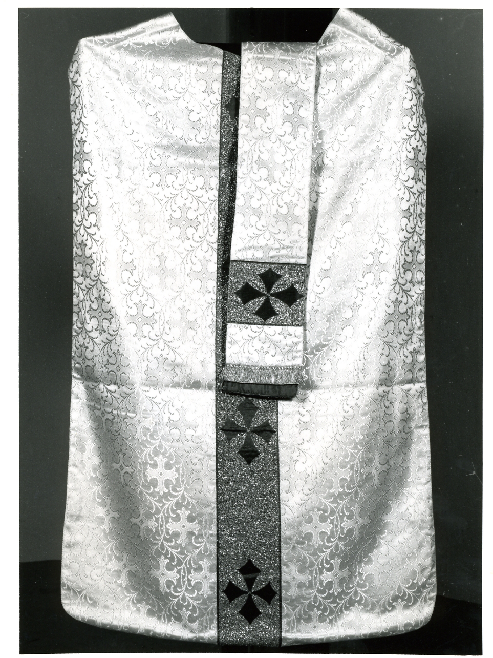 paramento liturgico, insieme - manifattura napoletana (prima metà sec. XX)