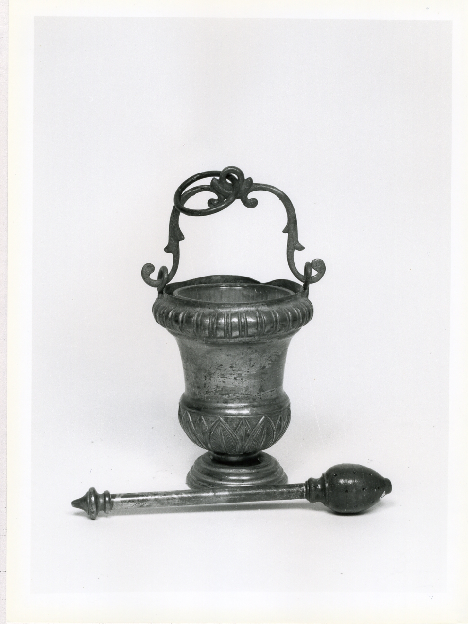 secchiello per l'acqua benedetta, insieme - bottega napoletana (sec. XIX)