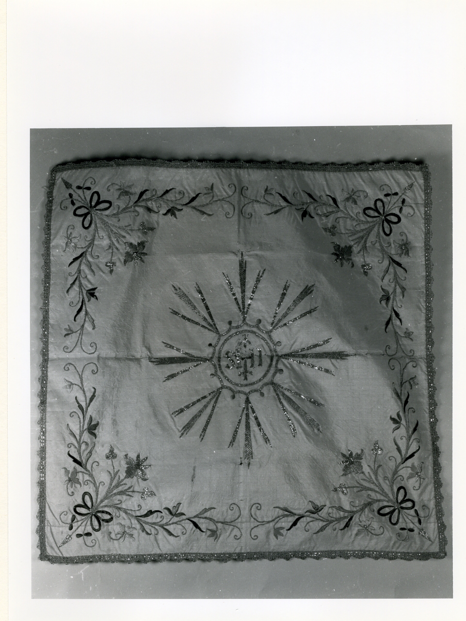 velo di calice - manifattura napoletana (seconda metà sec. XVIII)