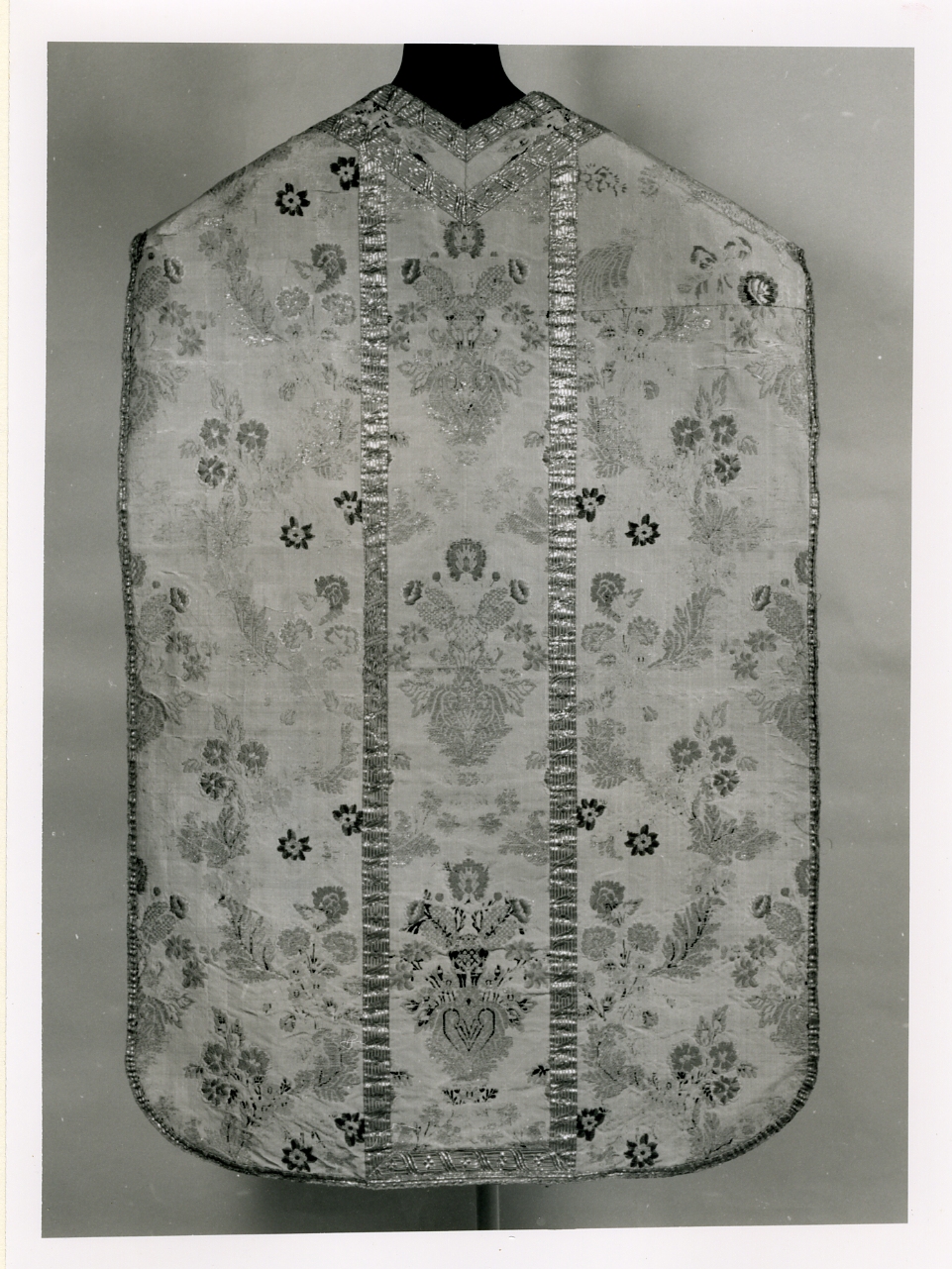 paramento liturgico, insieme - manifattura napoletana (inizio sec. XVIII)