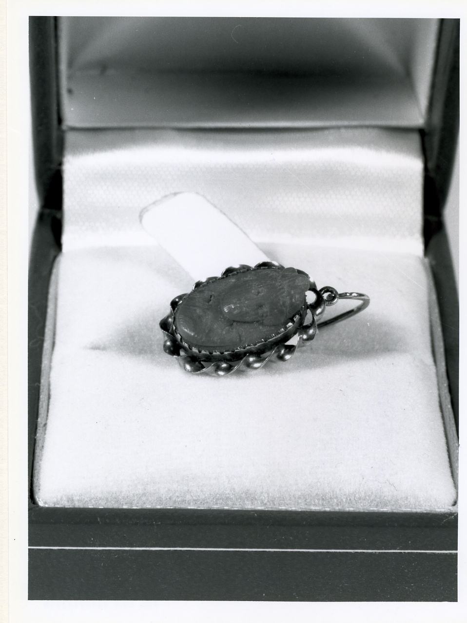 orecchino - bottega napoletana (fine sec. XIX)