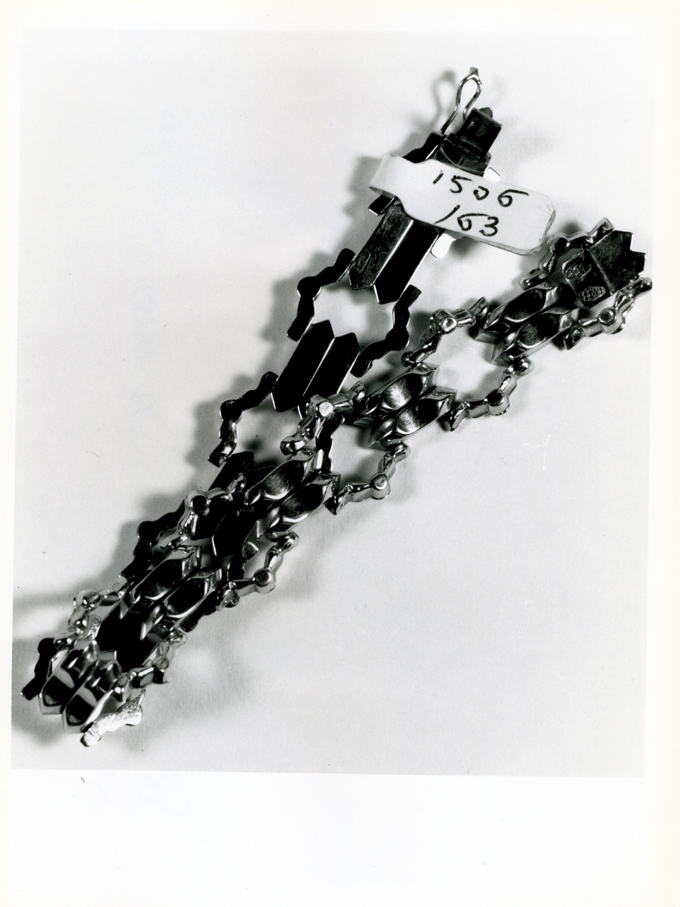 bracciale - bottega napoletana (secondo quarto sec. XX)