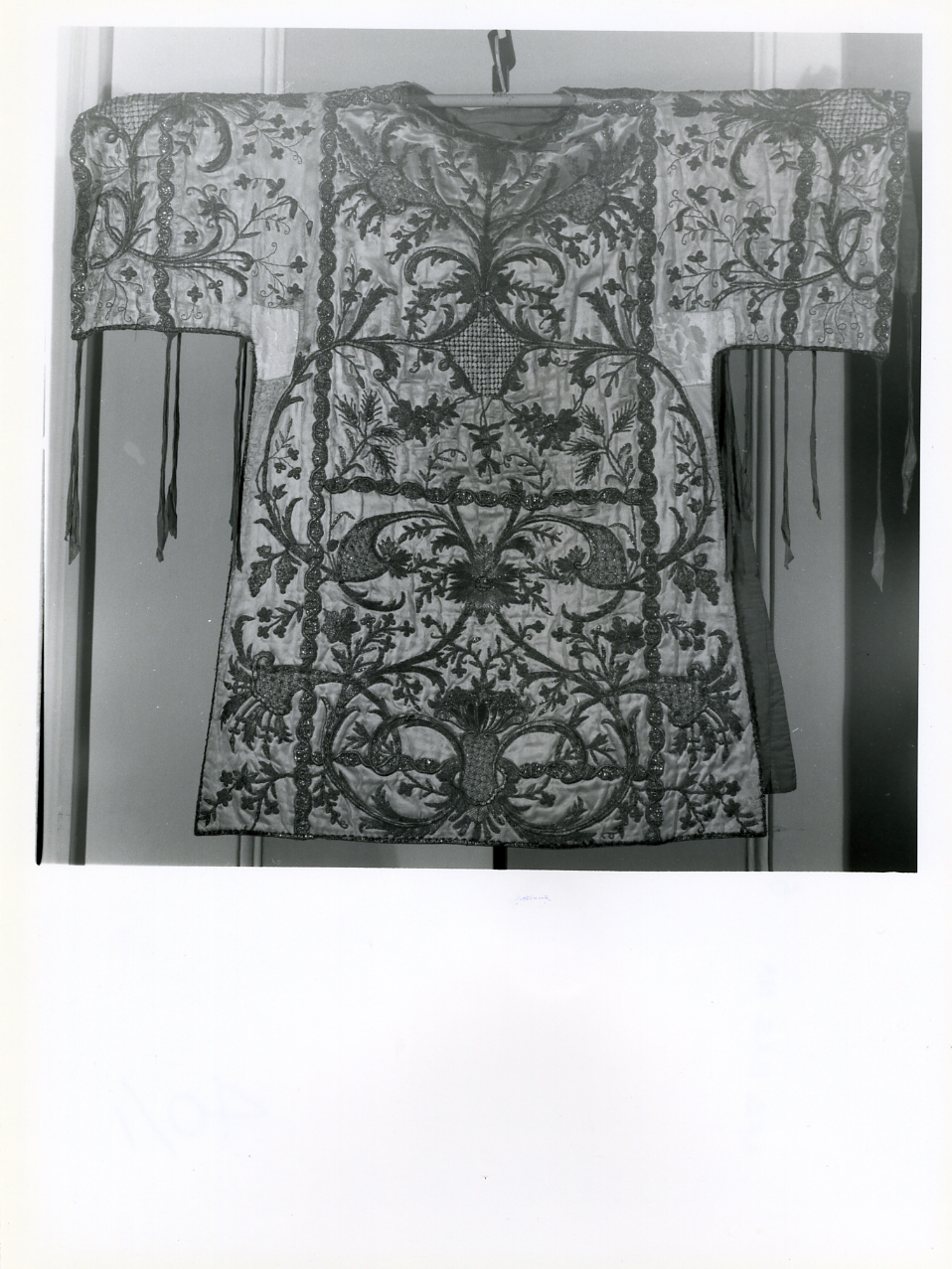 dalmatica - manifattura napoletana (sec. XVIII)