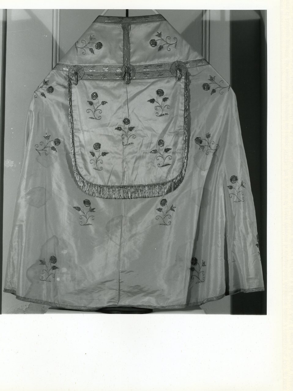 piviale - manifattura napoletana (sec. XIX)