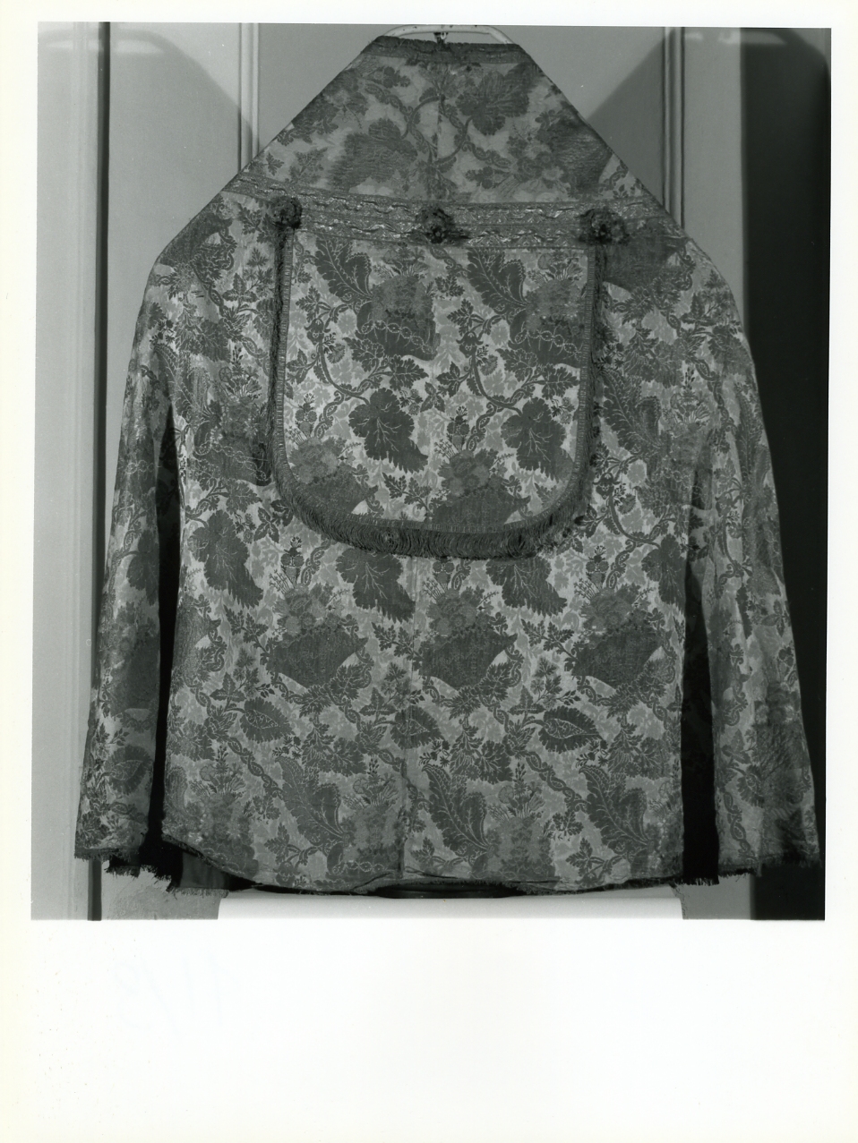 piviale - manifattura napoletana (sec. XVIII)