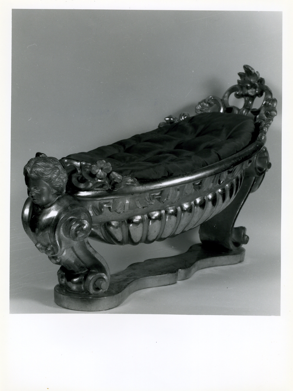 culla - a navicella - bottega napoletana (sec. XIX)