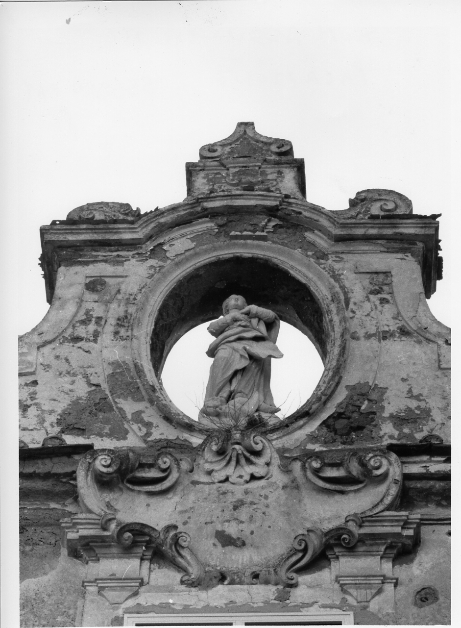 Madonna Assunta (decorazione plastico-architettonica) - bottega napoletana (sec. XVIII)