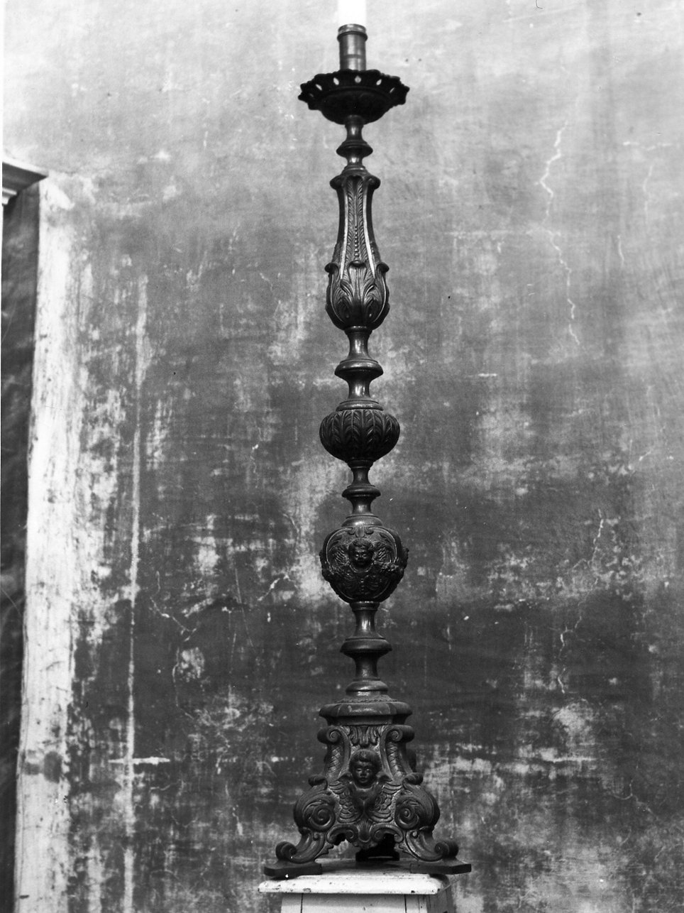 candelabro, serie - bottega napoletana (seconda metà sec. XIX)