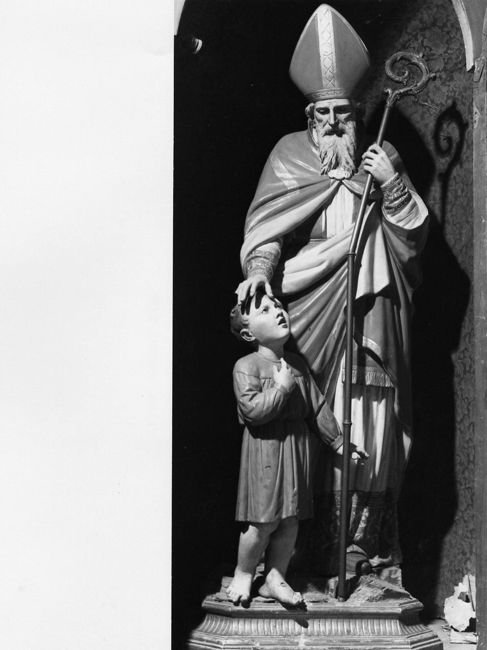 San Biagio guarisce un fanciullo (statua) - bottega napoletana (fine sec. XIX)