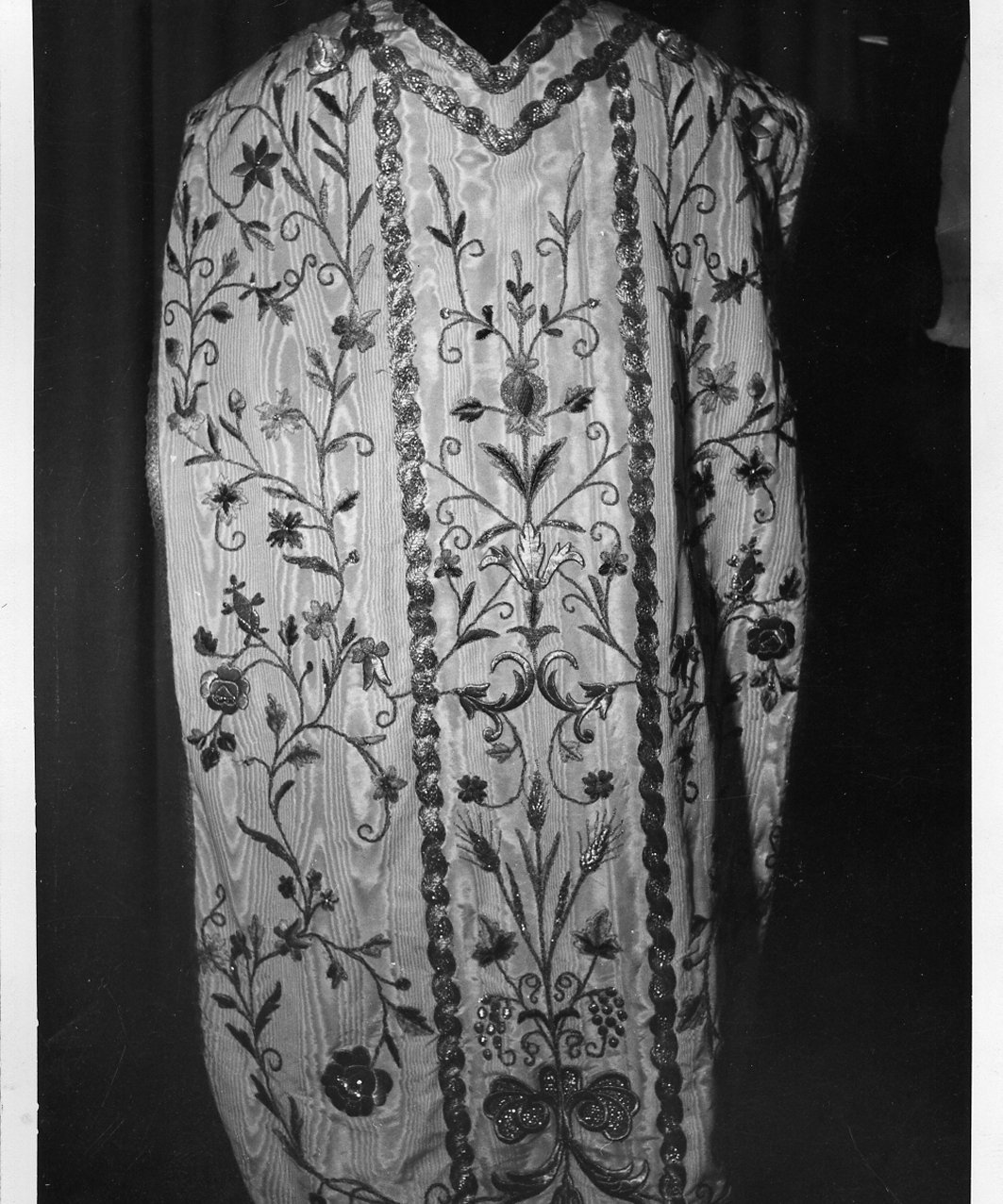 paramento liturgico - manifattura napoletana (fine sec. XIX)