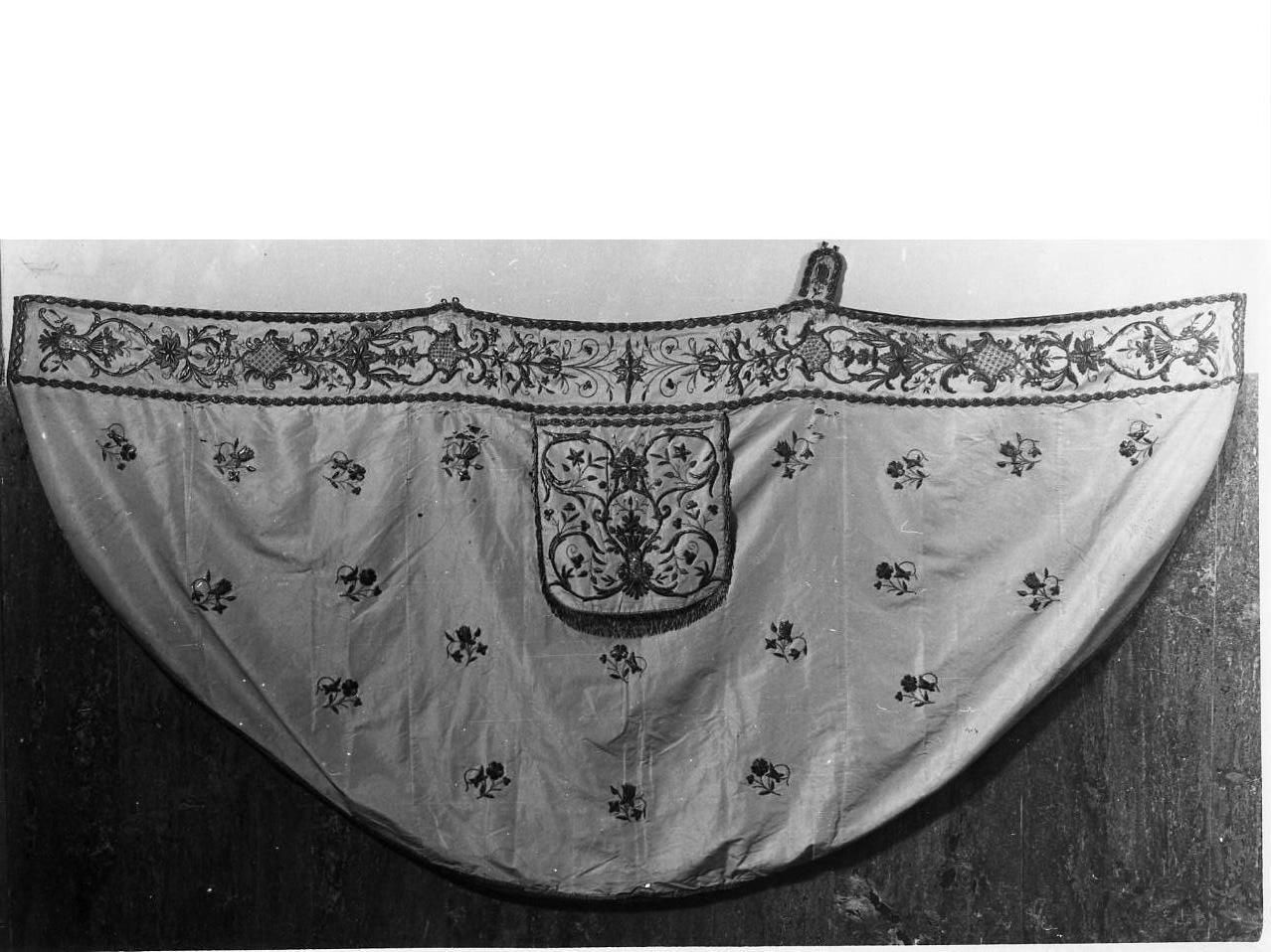 piviale - manifattura napoletana (seconda metà sec. XIX)