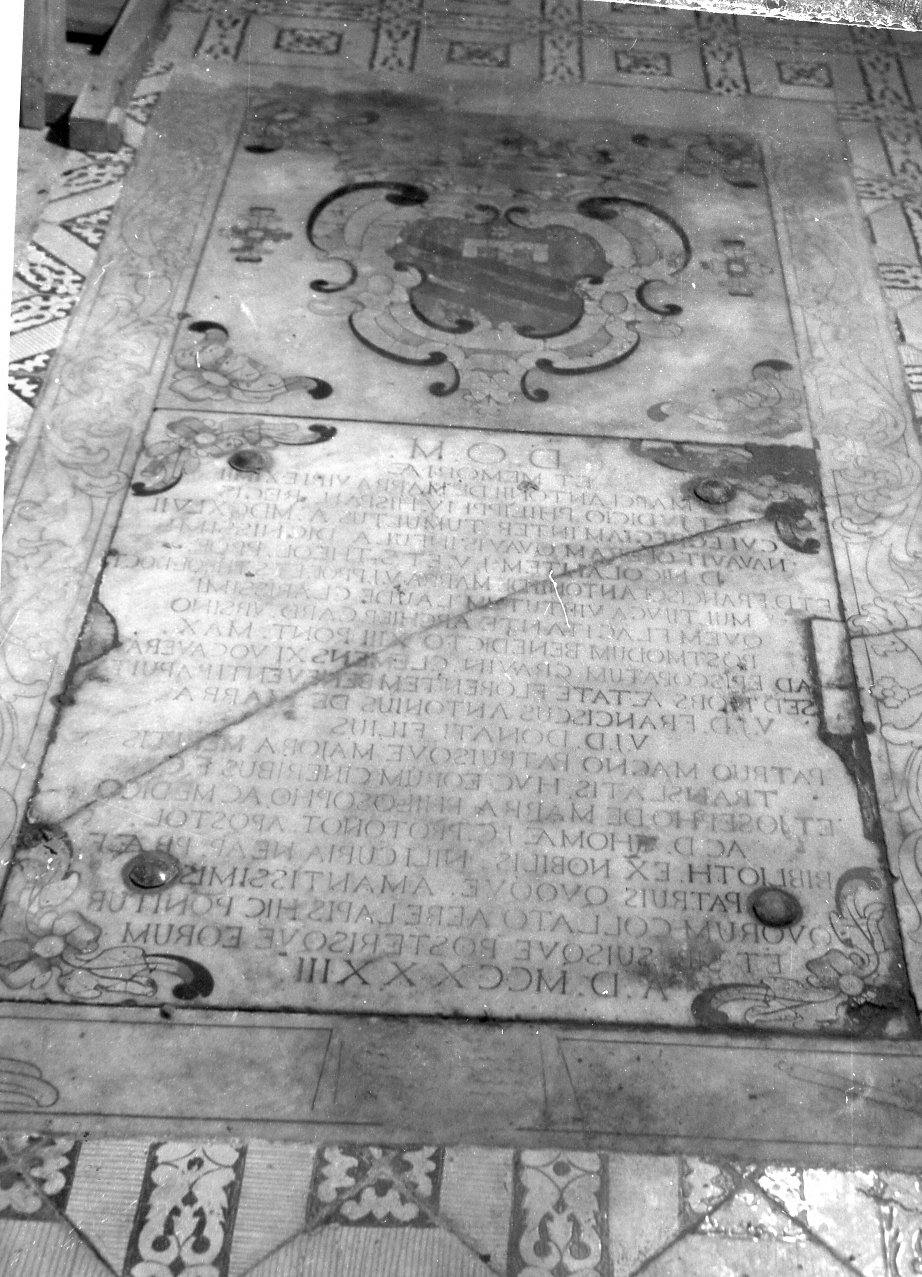 lapide tombale - bottega napoletana (sec. XVIII)