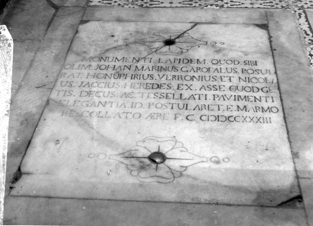 lapide tombale - bottega napoletana (sec. XVIII)