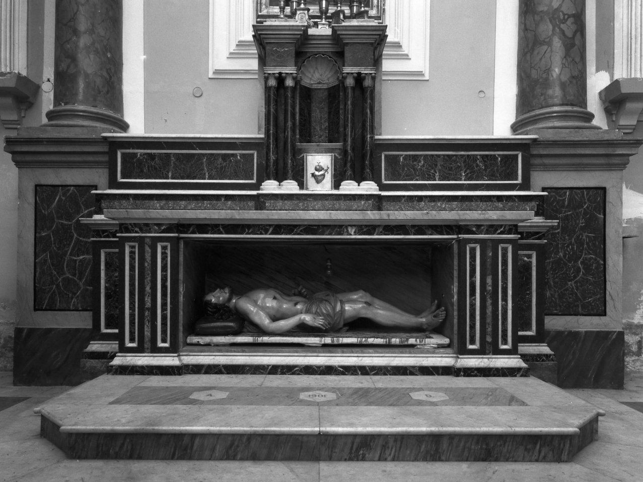altare - bottega napoletana (sec. XX)