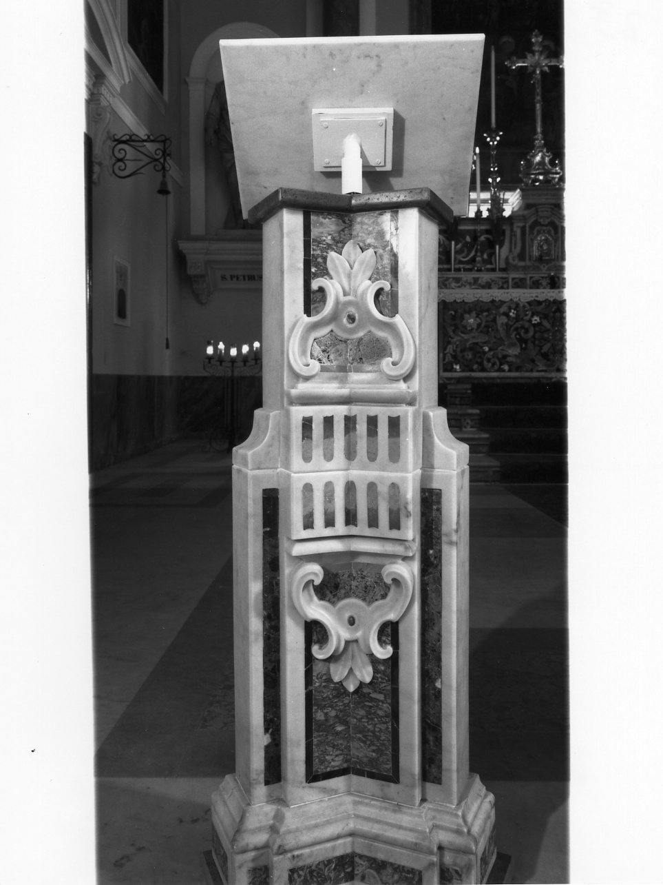 leggio, frammento - bottega napoletana (prima metà sec. XX)