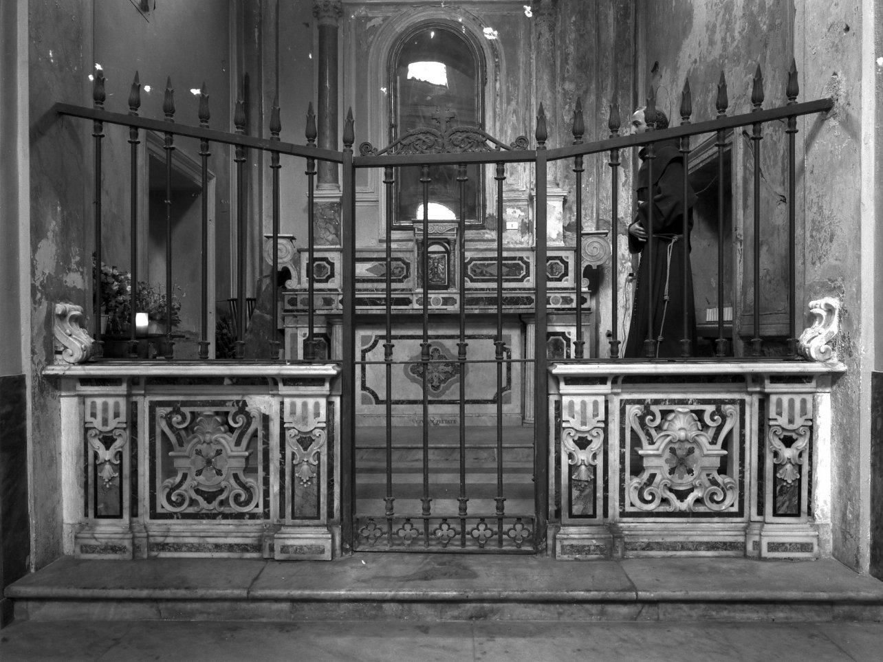 cancello, elemento d'insieme - bottega napoletana (seconda metà sec. XVIII)