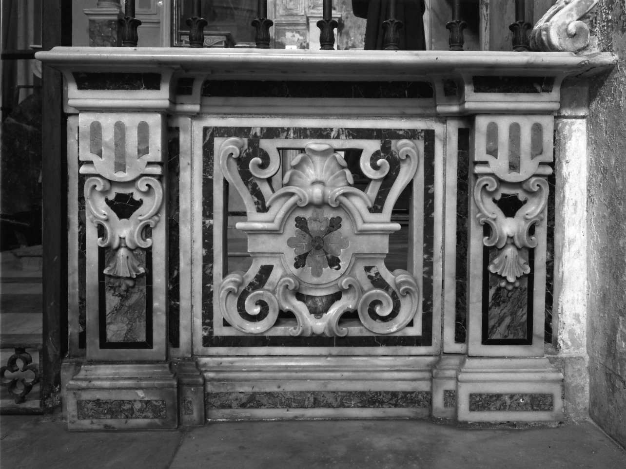 balaustrata, elemento d'insieme - bottega napoletana (sec. XVIII)