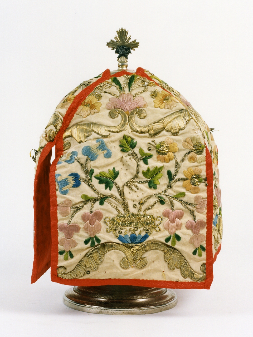 conopeo di pisside - manifattura napoletana (fine/inizio secc. XIX/ XX)