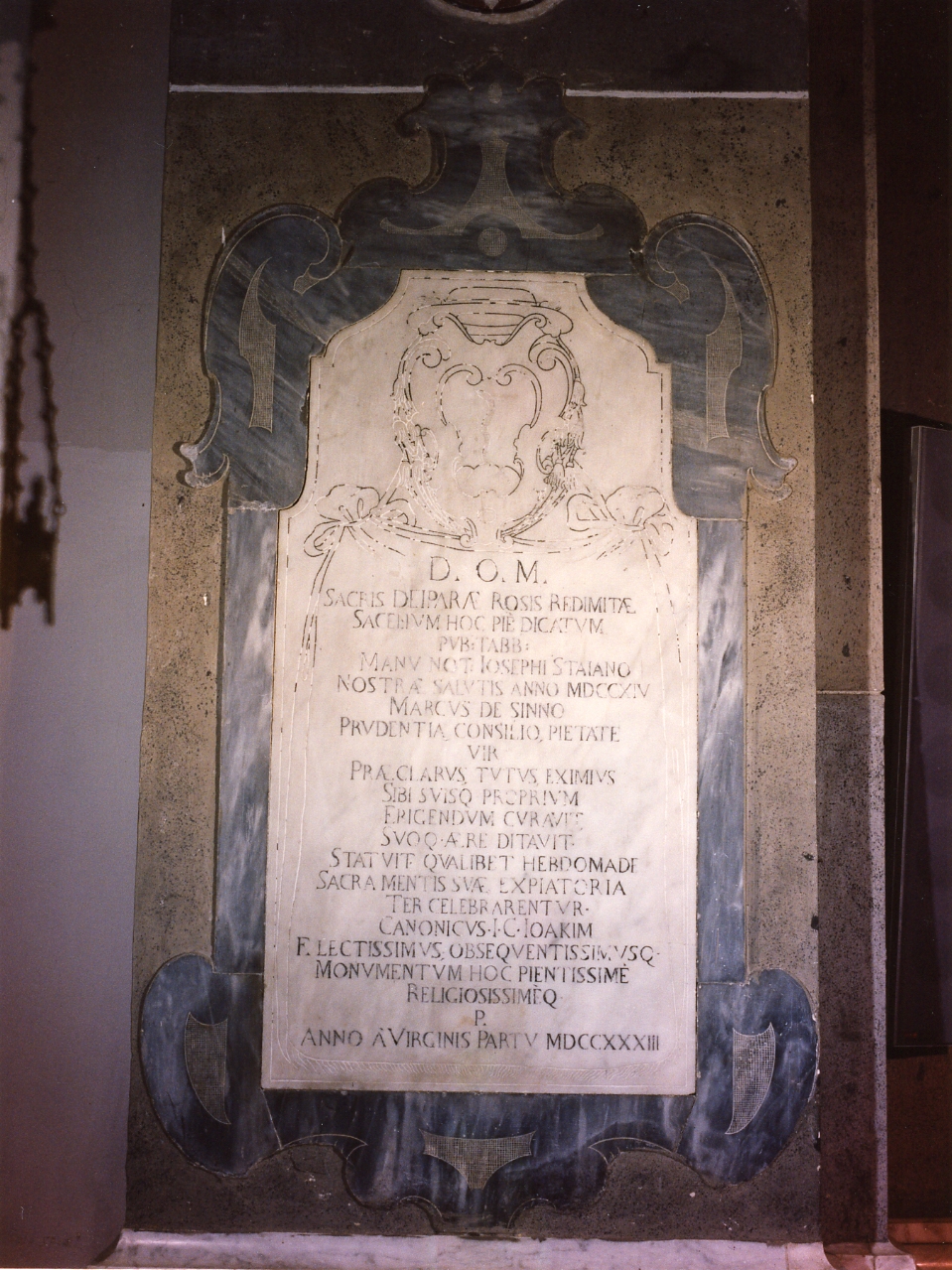 lapide commemorativa - bottega Italia meridionale (sec. XVIII)