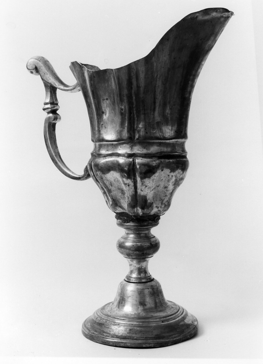 brocca - bottega napoletana (seconda metà sec. XVIII)