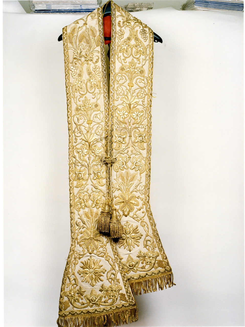 stola, elemento d'insieme - manifattura campana (ultimo quarto sec. XIX)