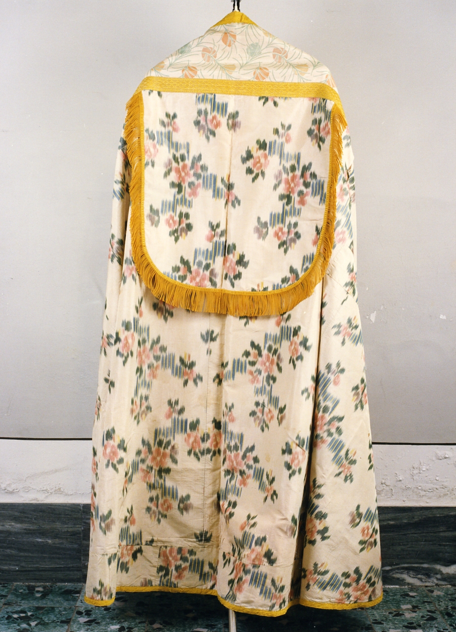 piviale - manifattura campana (prima metà sec. XX)