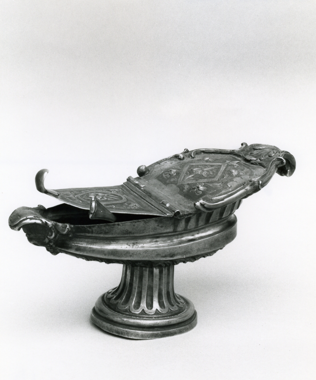 navicella portaincenso - bottega napoletana (metà sec. XVIII)