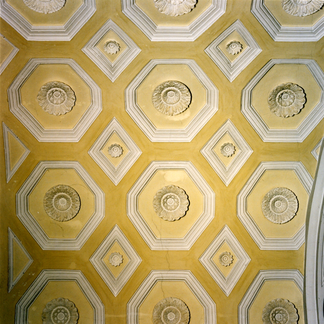 decorazione plastica, complesso decorativo - bottega napoletana (fine sec. XVIII)