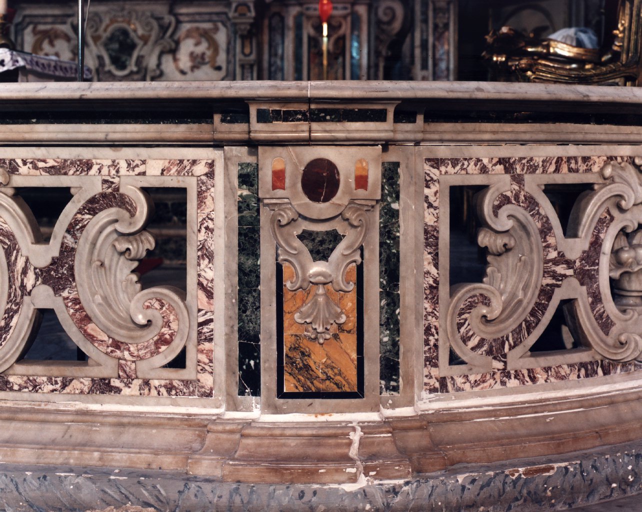 altare maggiore - bottega napoletana (metà sec. XVIII)