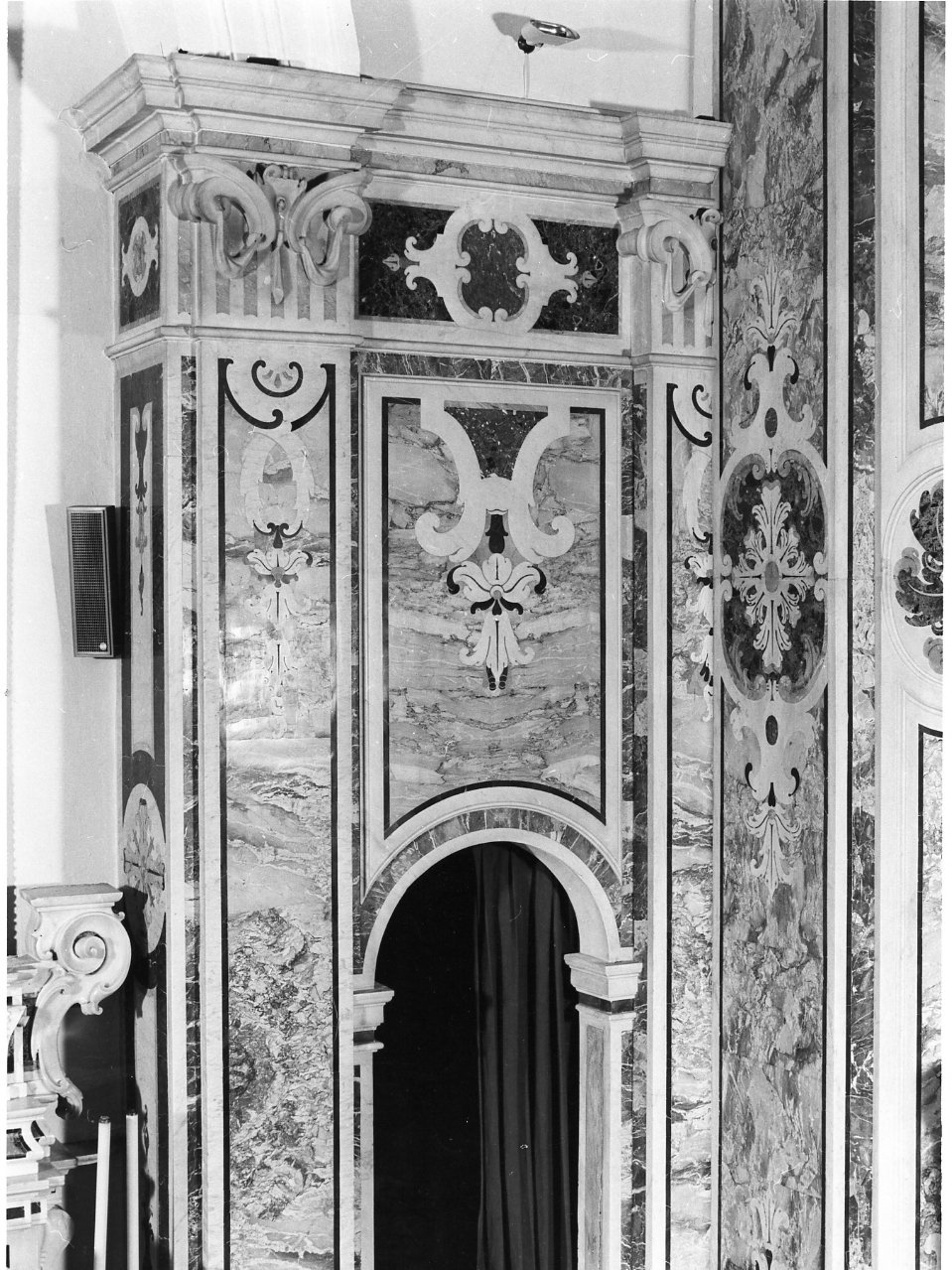 decorazione plastica - bottega napoletana (inizio sec. XVIII)