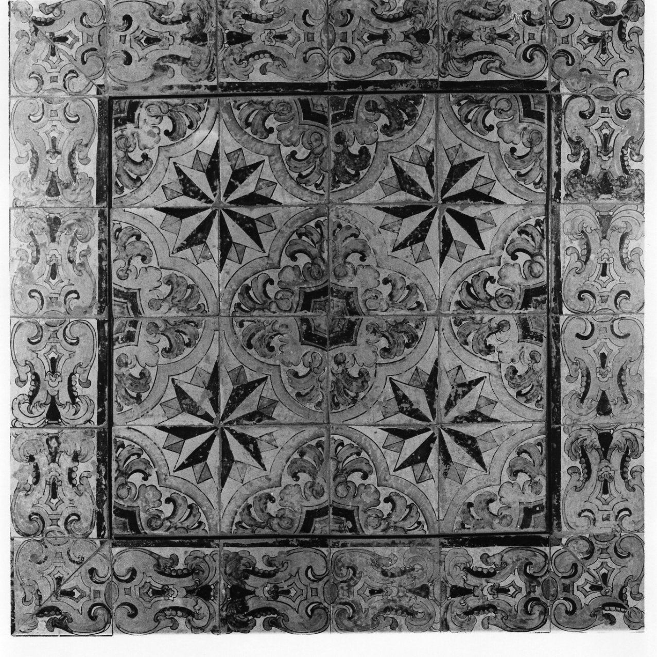 pavimento a mattonelle, frammento - bottega napoletana (seconda metà sec. XVIII)