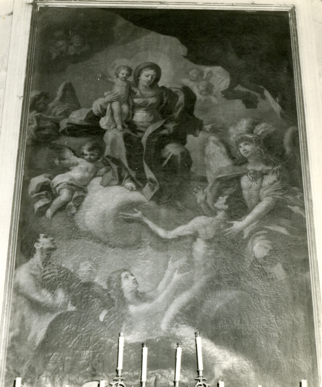 Madonna con personaggi che implorano il suo aiuto (dipinto) di Mozzillo Angelo (sec. XVIII)
